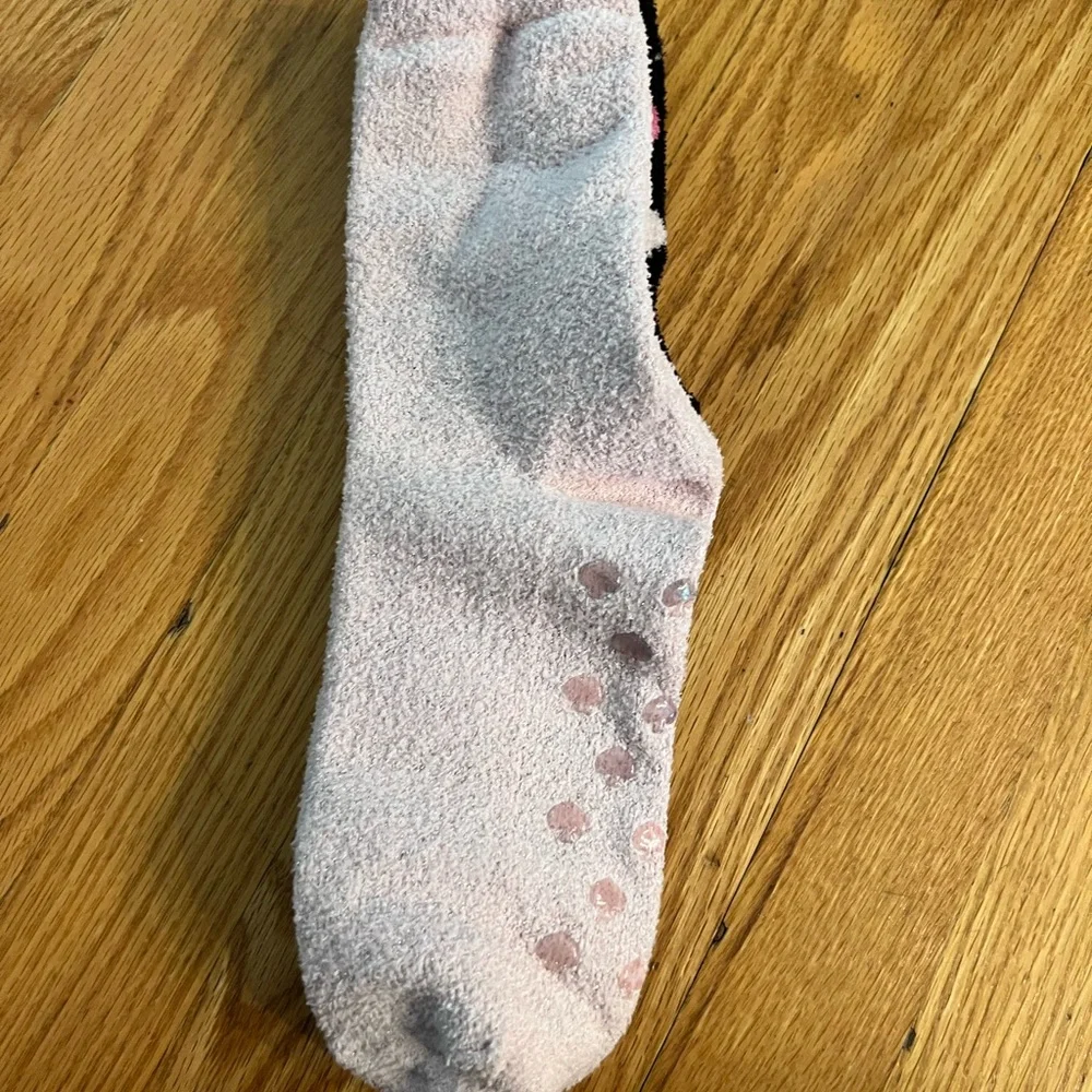 2 pair Kate spade fuzzy grip socks